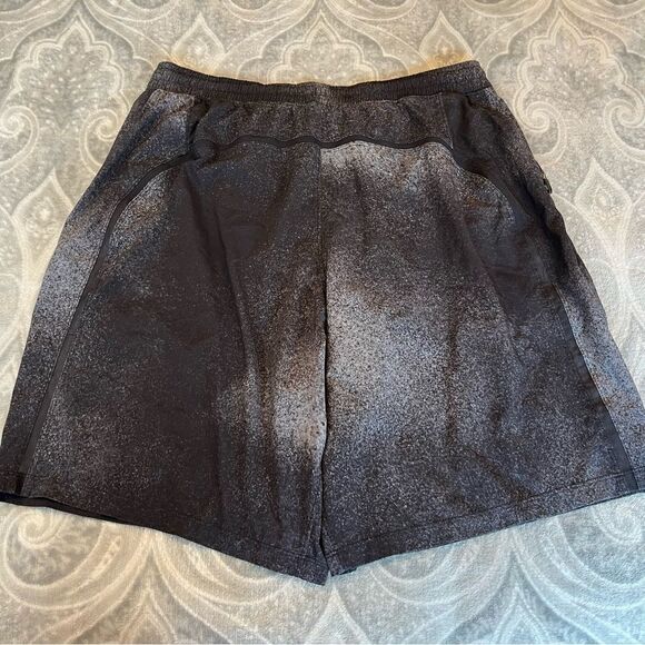 Lululemon T.H.E. Short *Linerless 11" - Picture 7 of 8